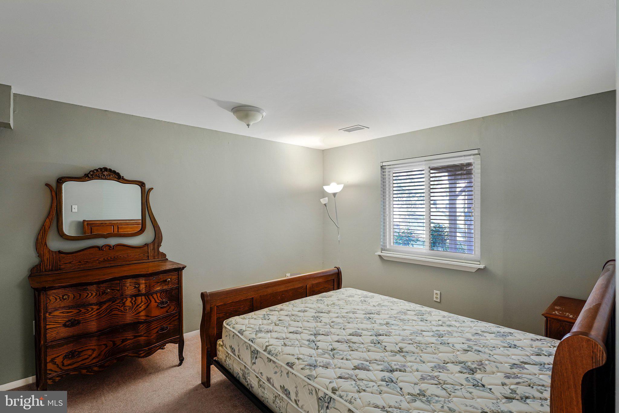 1016 TRINITY GATE STREET