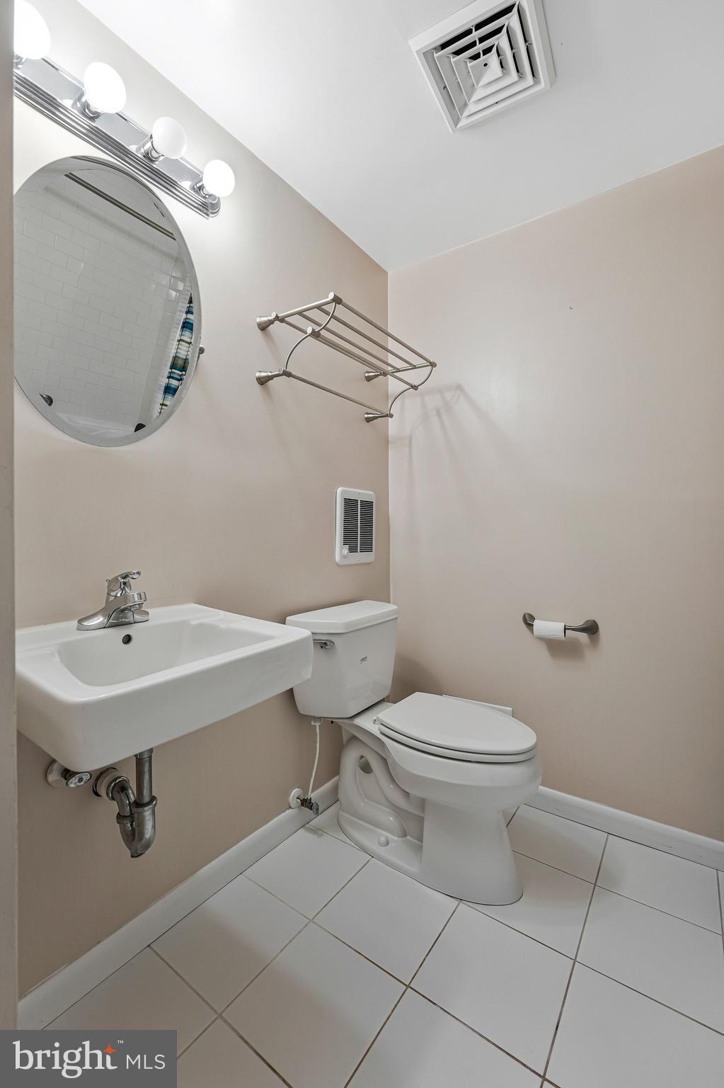 1016 TRINITY GATE STREET