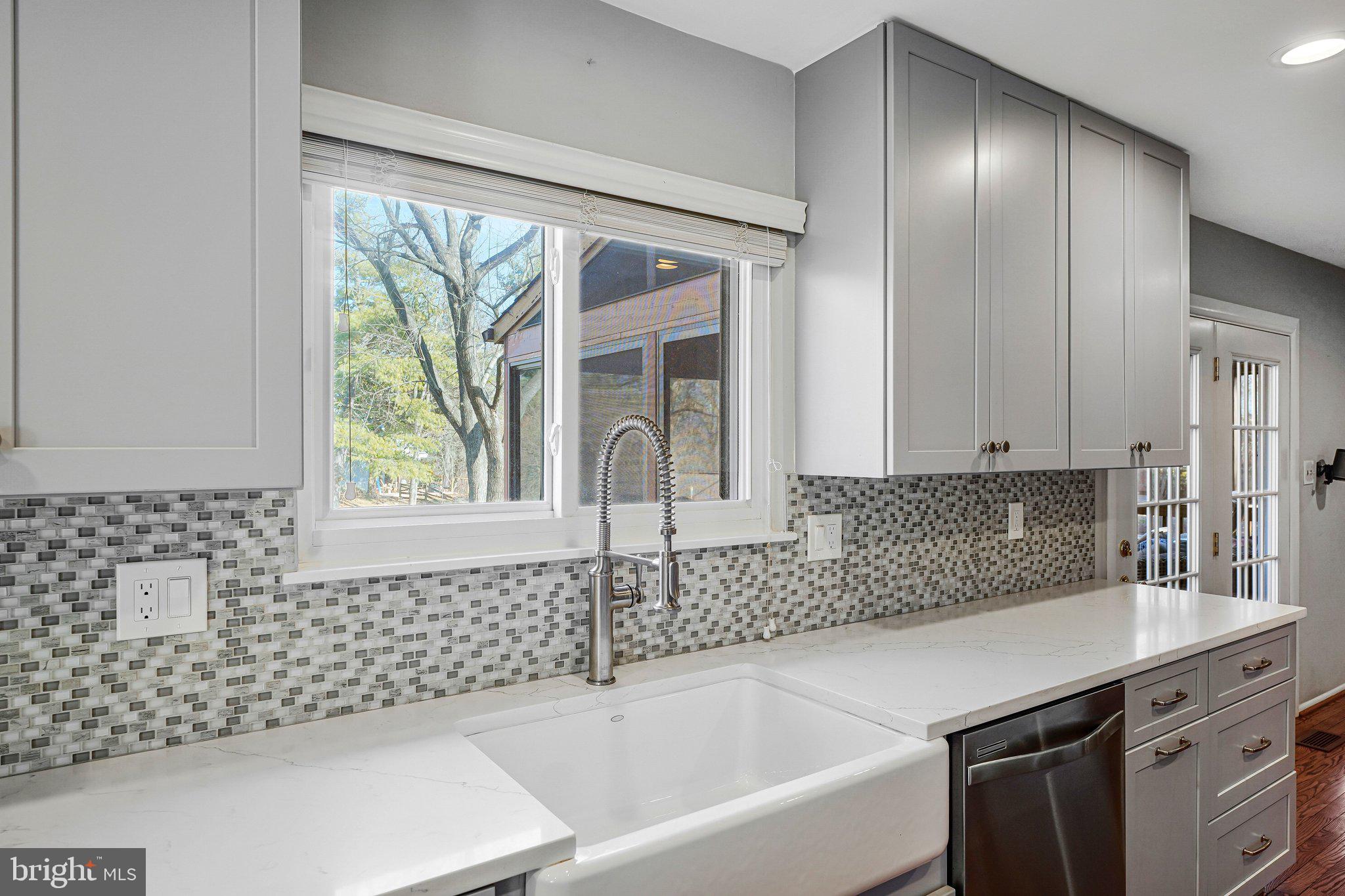 1016 TRINITY GATE STREET