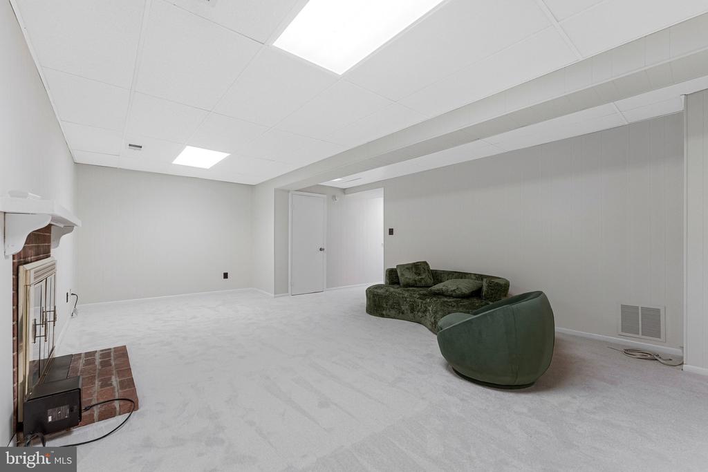 2803 SHAWN LEIGH DRIVE