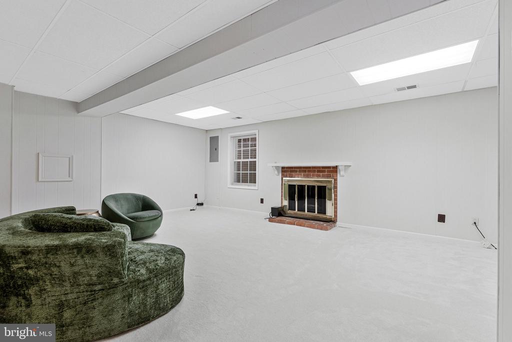 2803 SHAWN LEIGH DRIVE