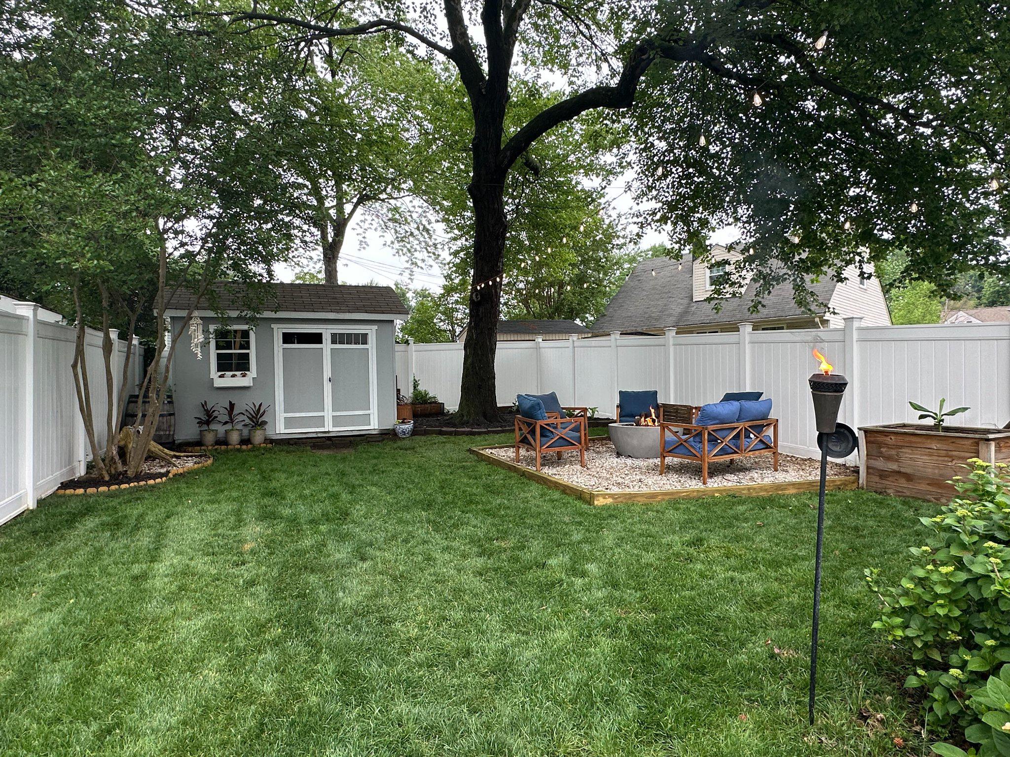2204 DARTMOUTH DRIVE