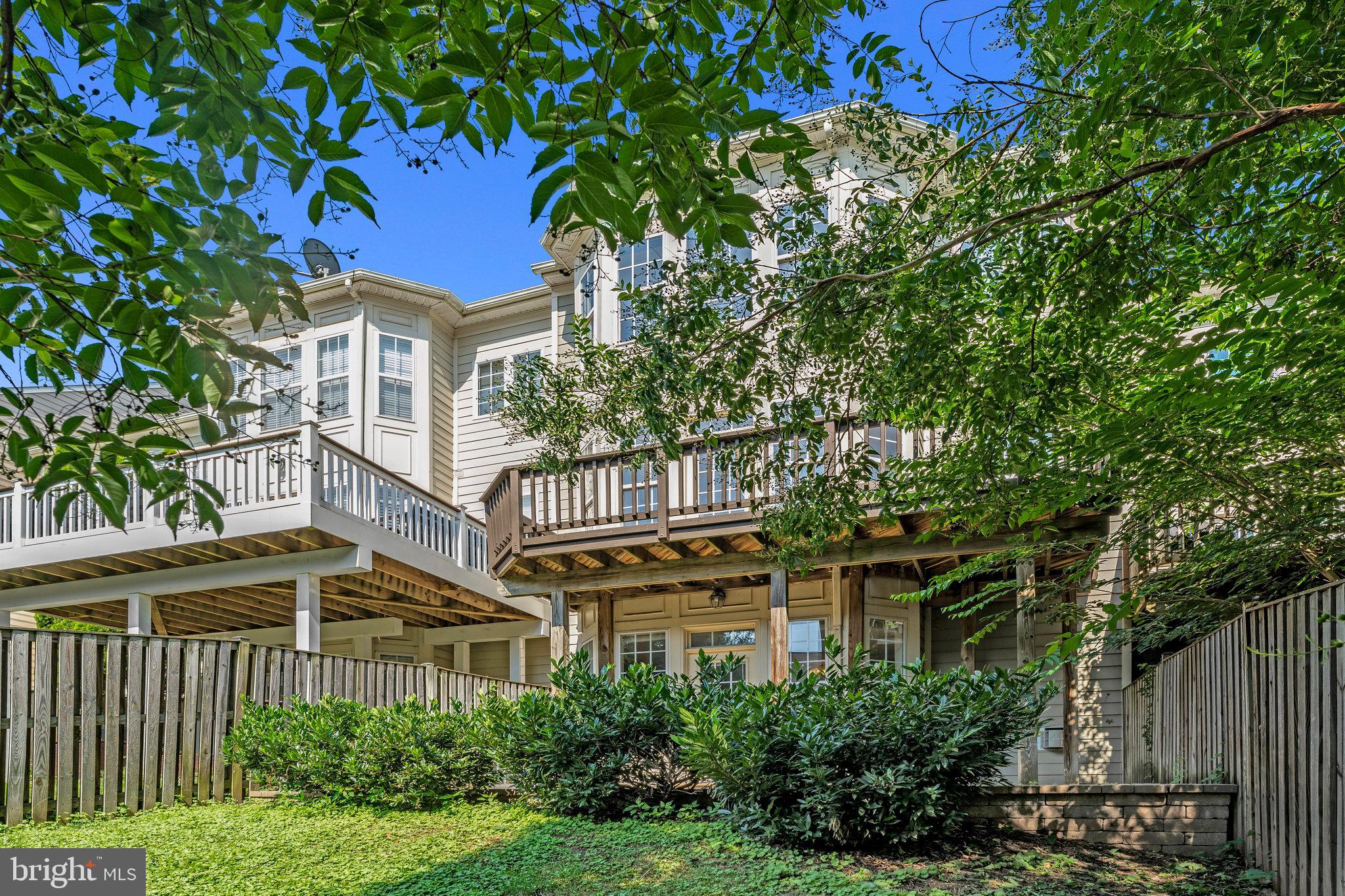 19086 PILEATED TERRACE