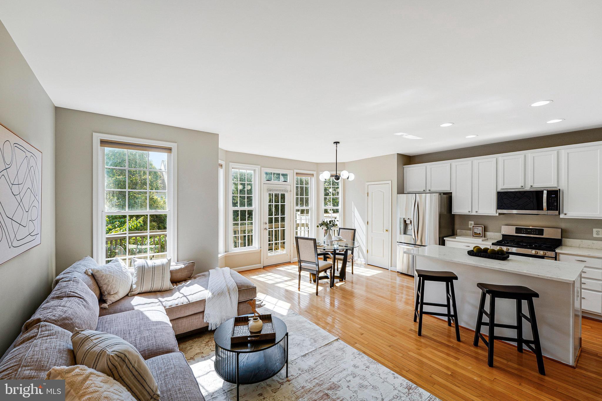 19086 PILEATED TERRACE