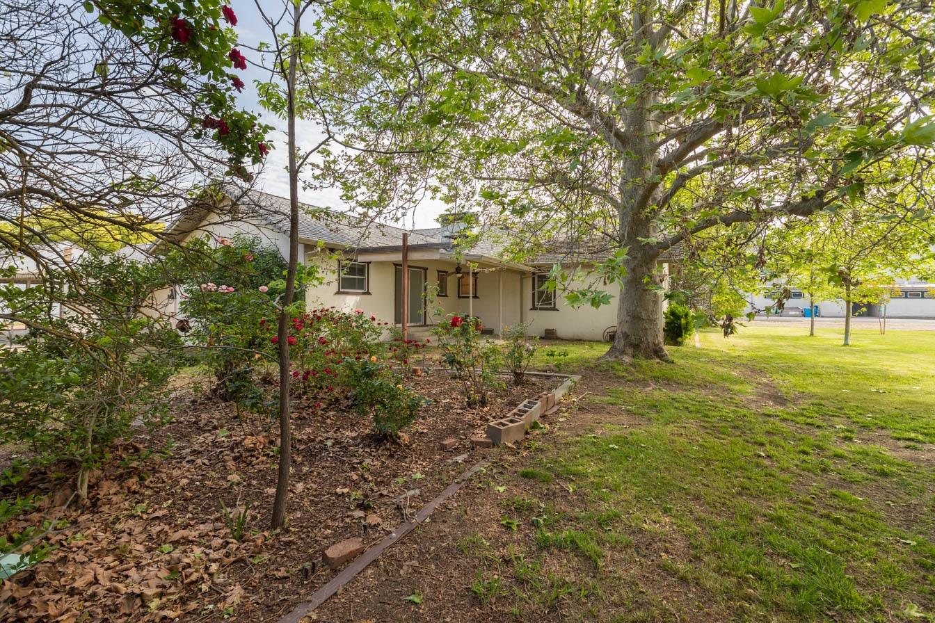 5245 Church
