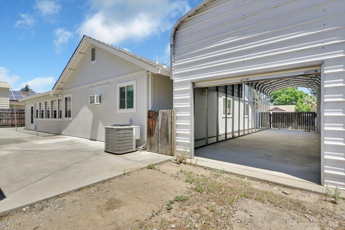 2584 Cedar