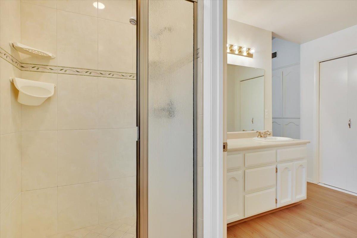 2584 Cedar