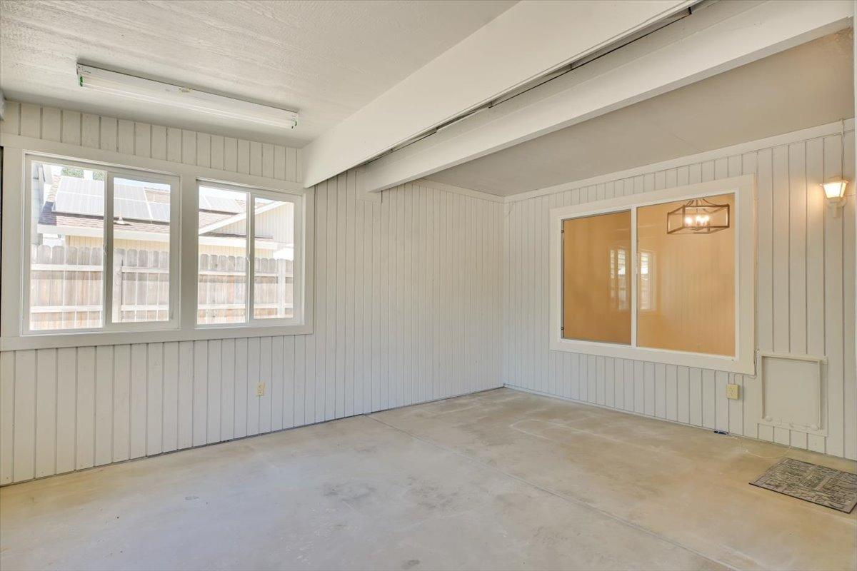 2584 Cedar