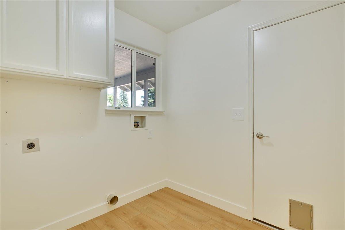 2584 Cedar
