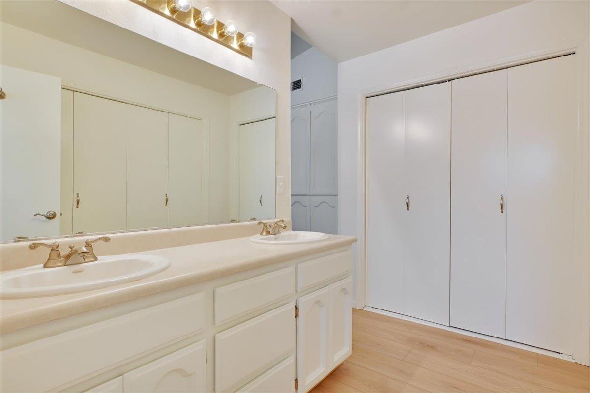 2584 Cedar