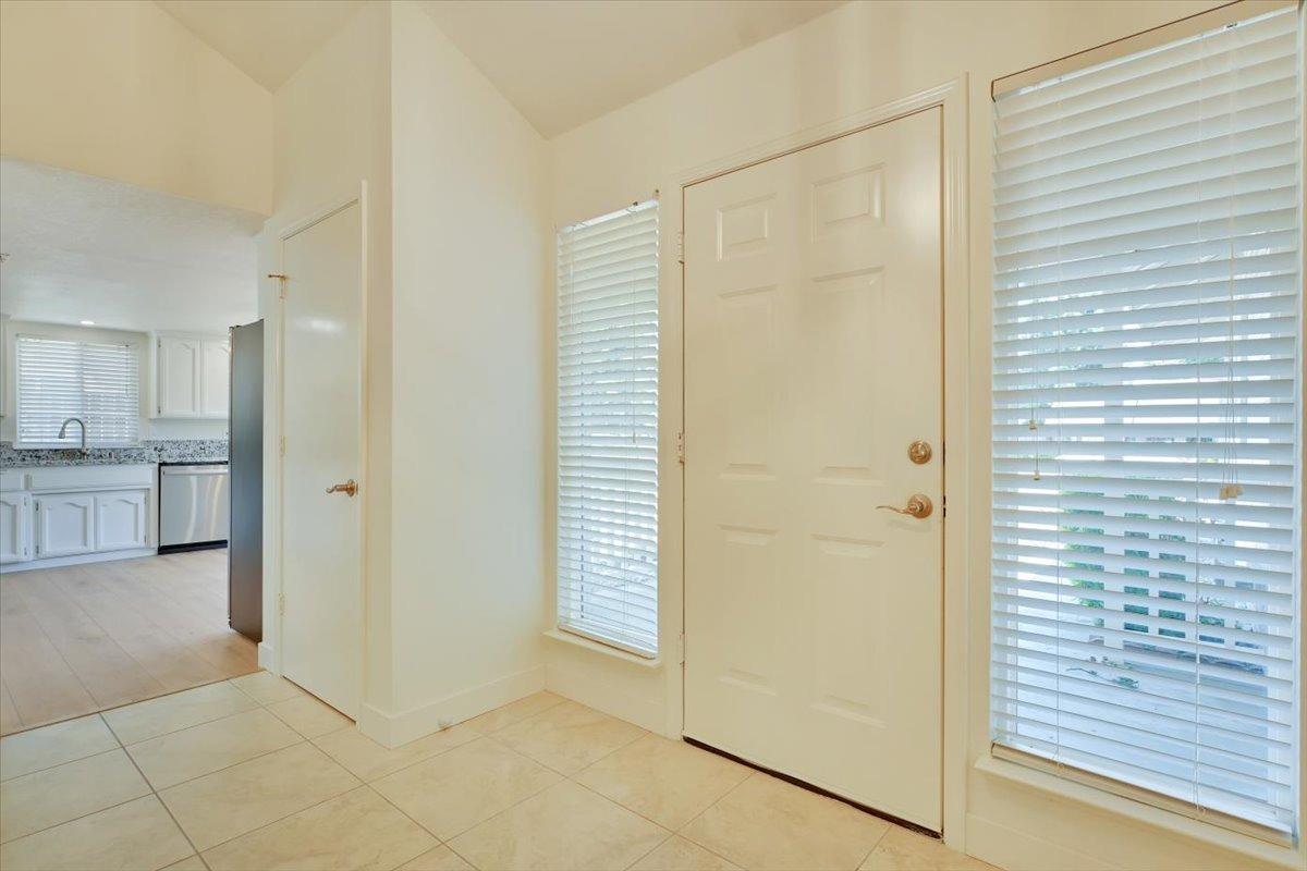 2584 Cedar