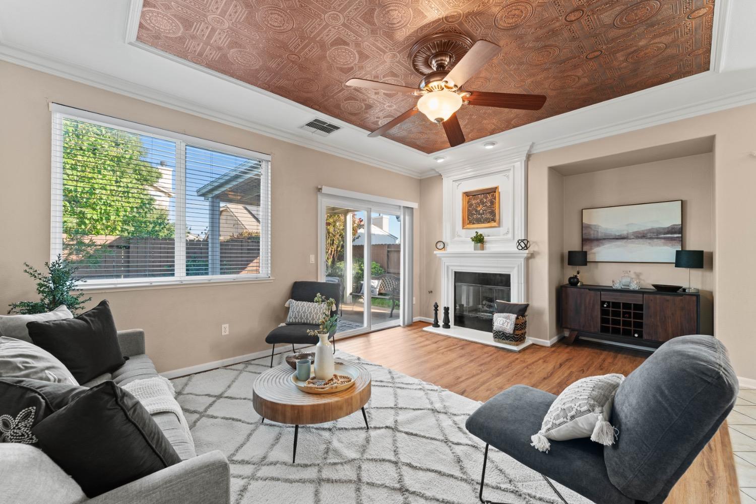5555 Rock Cliff Court