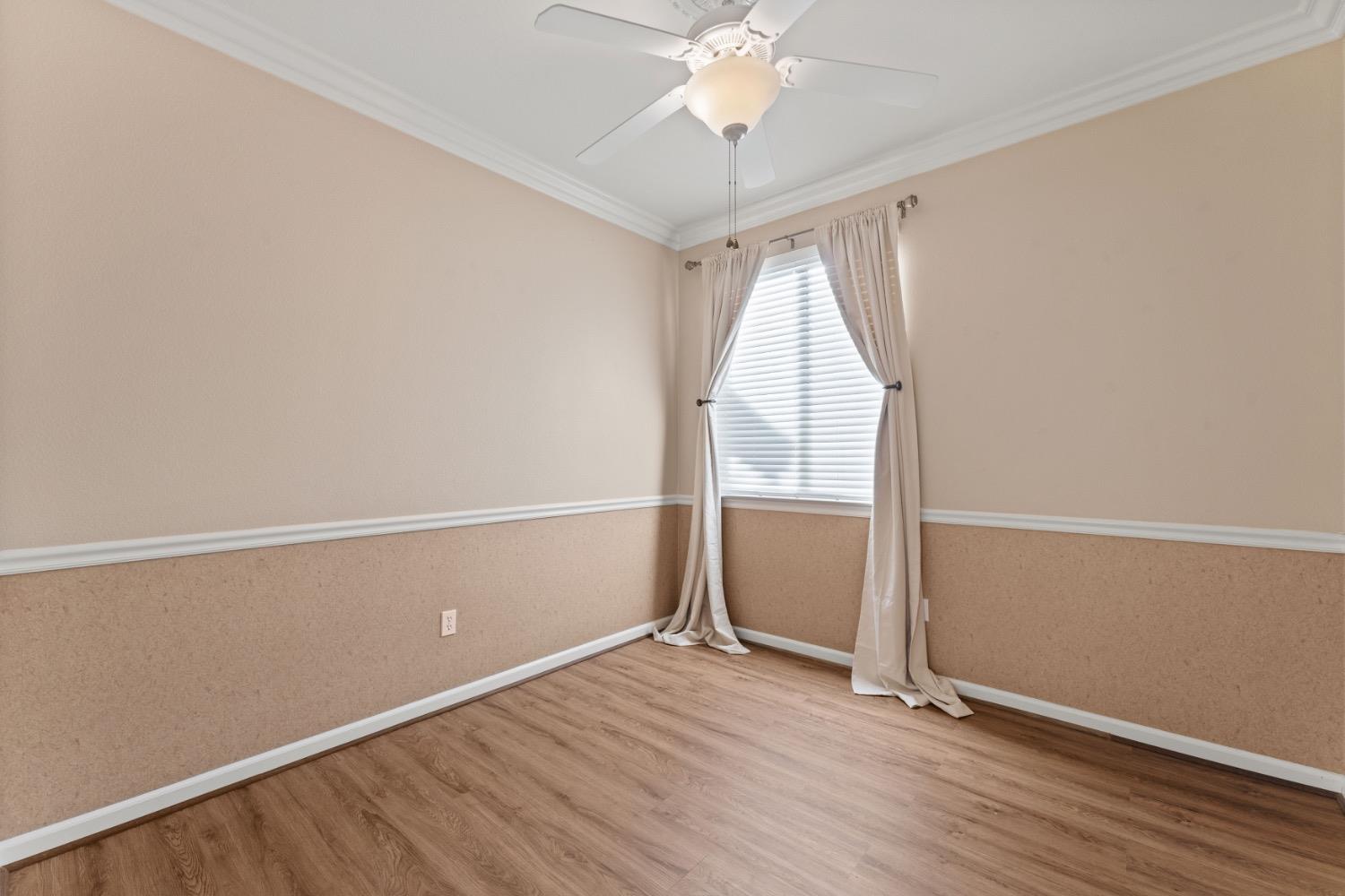 5555 Rock Cliff Court