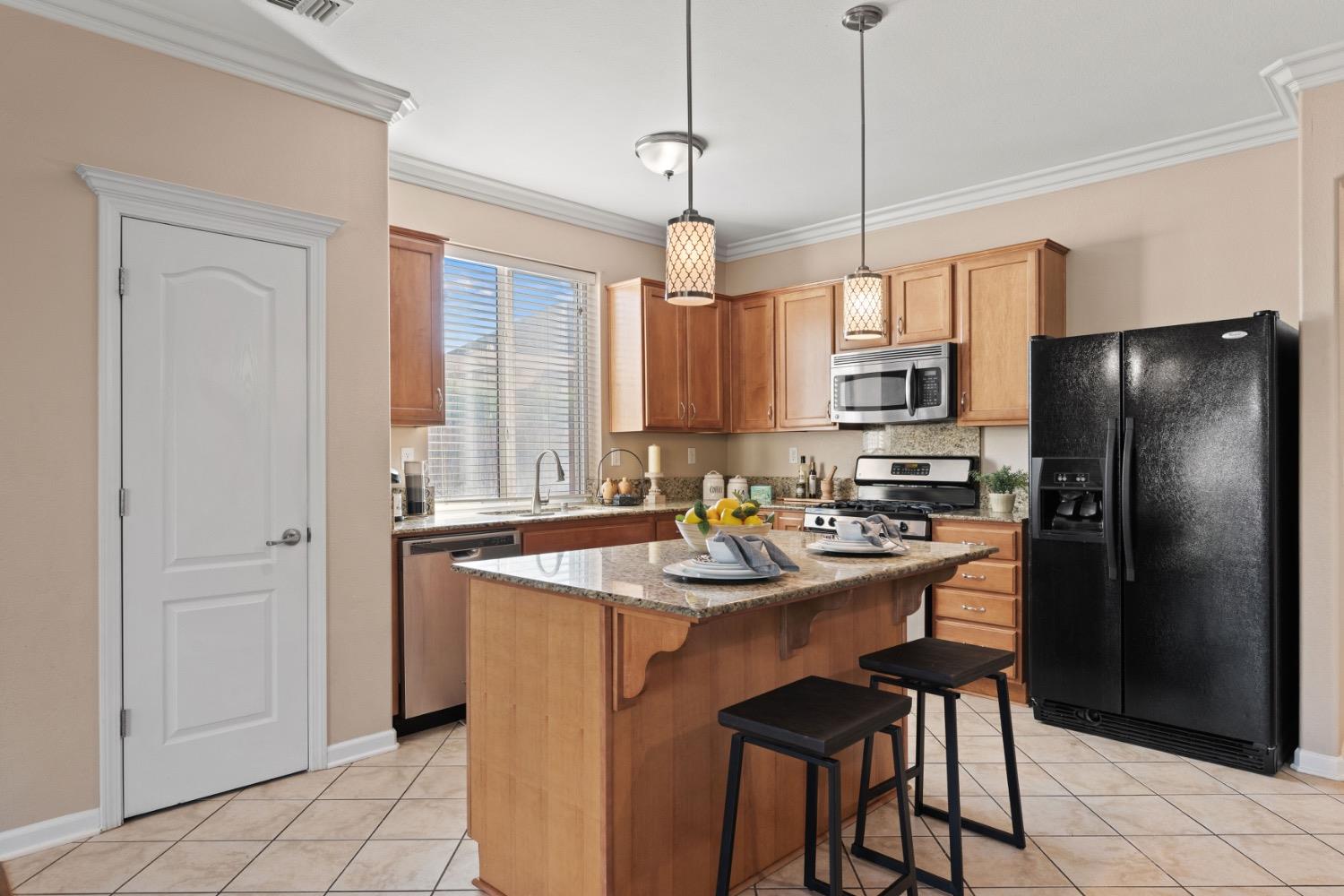 5555 Rock Cliff Court