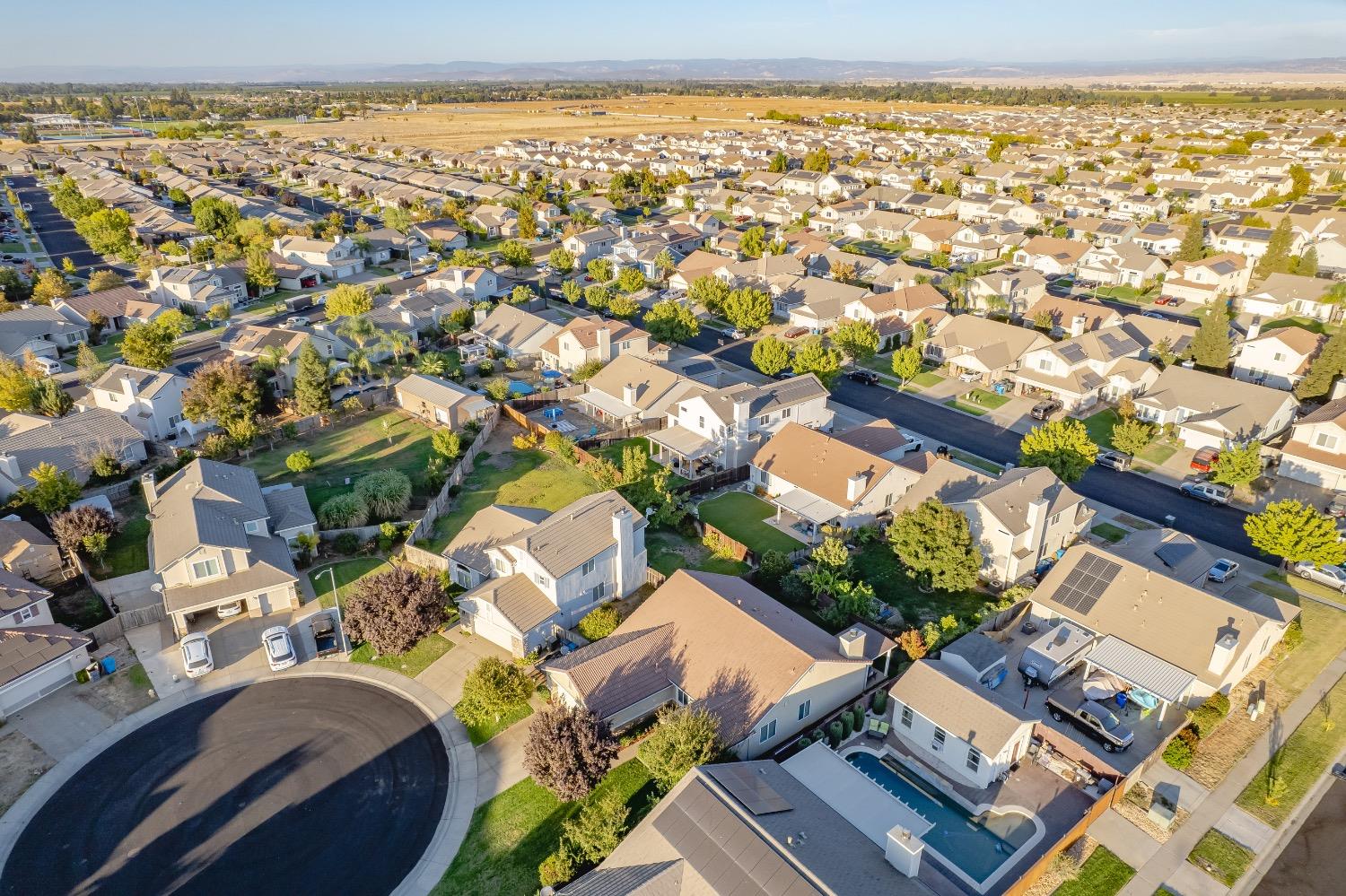 5555 Rock Cliff Court