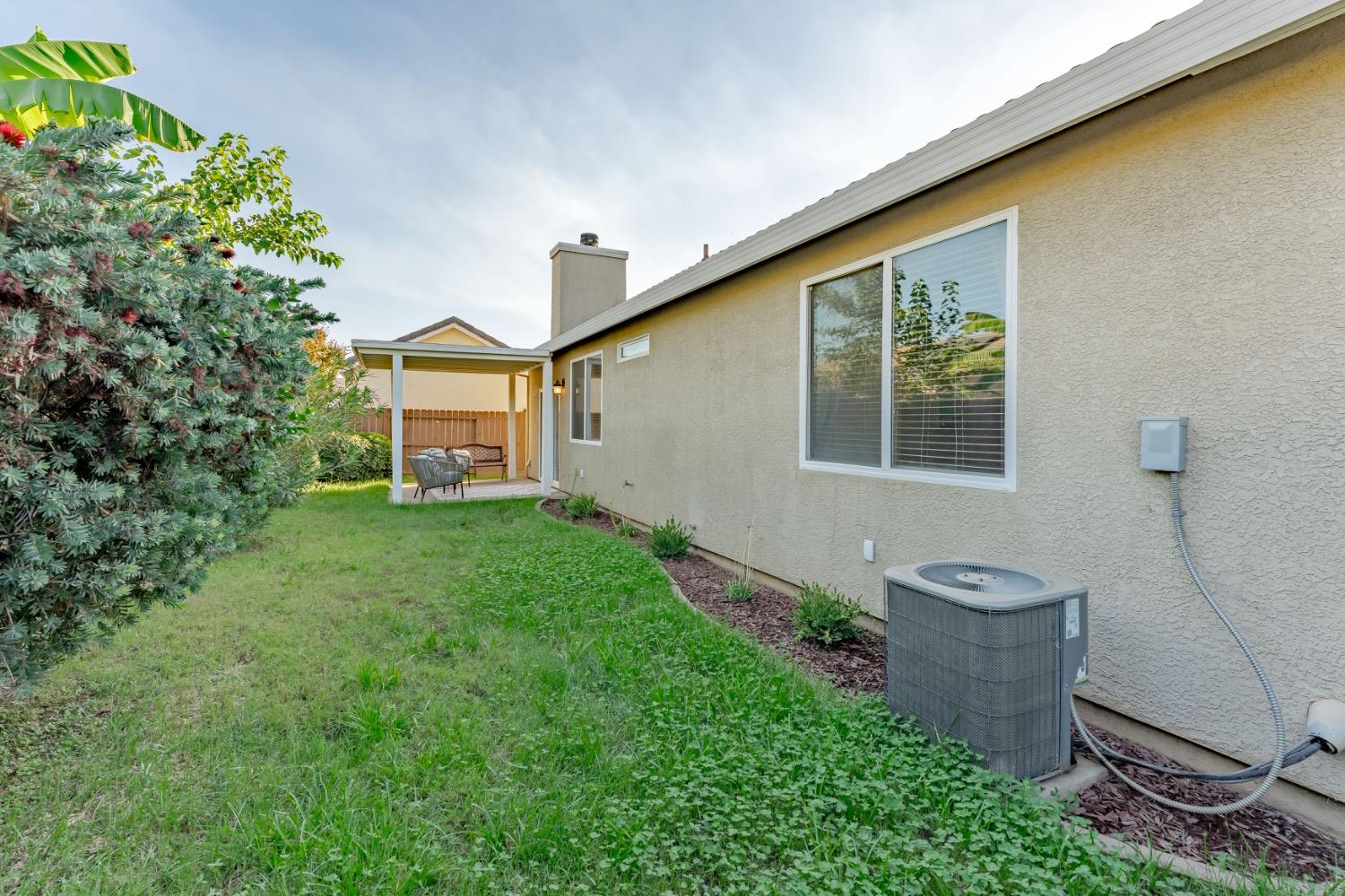 5555 Rock Cliff Court
