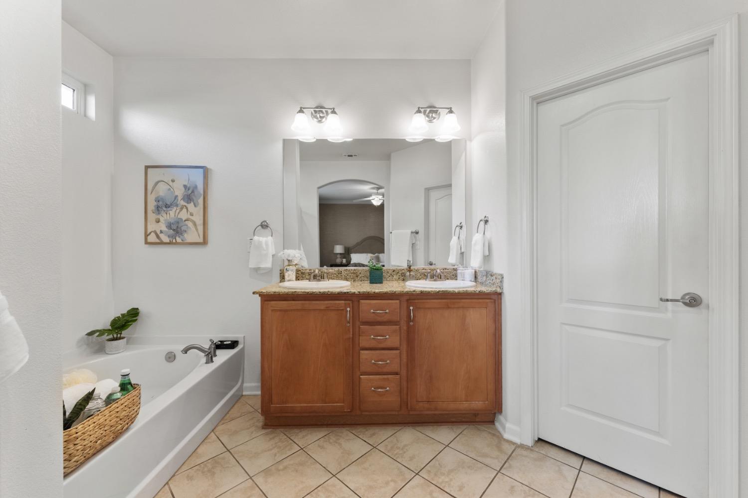 5555 Rock Cliff Court
