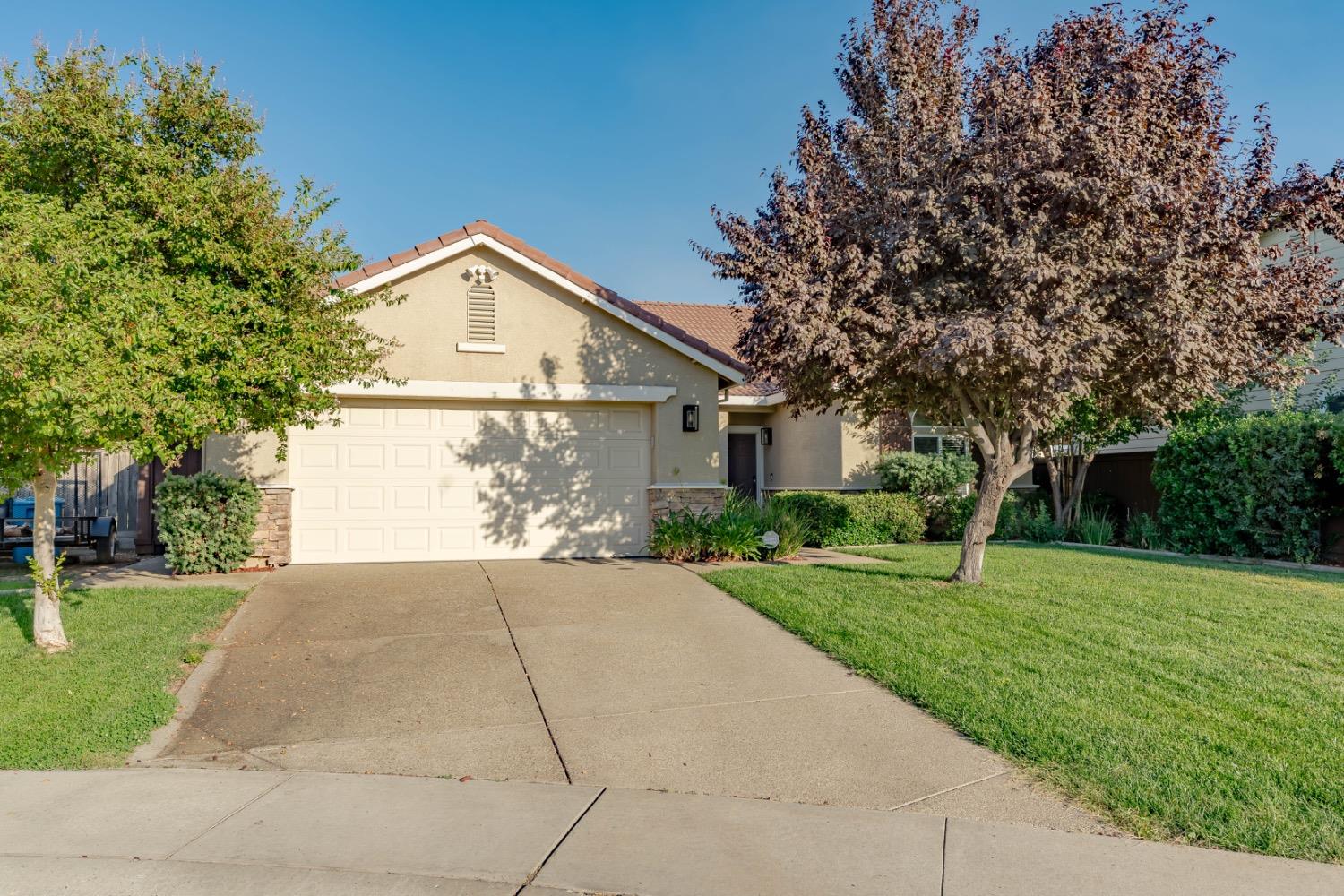 5555 Rock Cliff Court