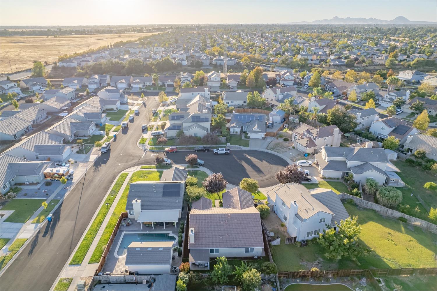 5555 Rock Cliff Court