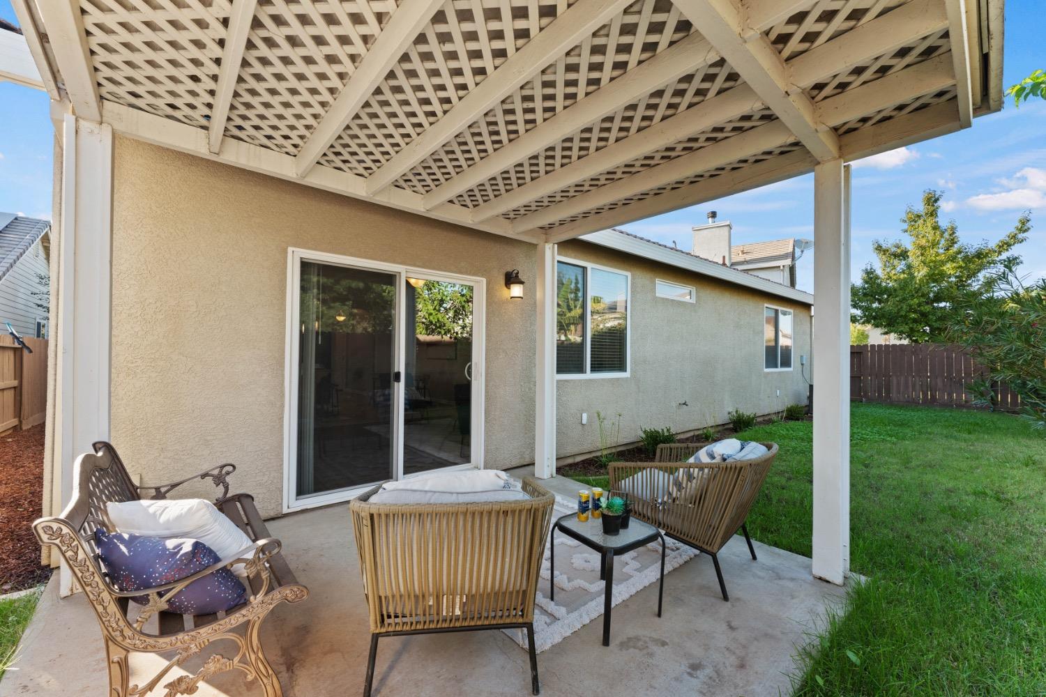 5555 Rock Cliff Court