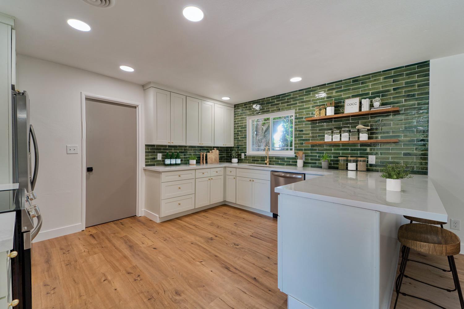 2903 Kennedy Drive