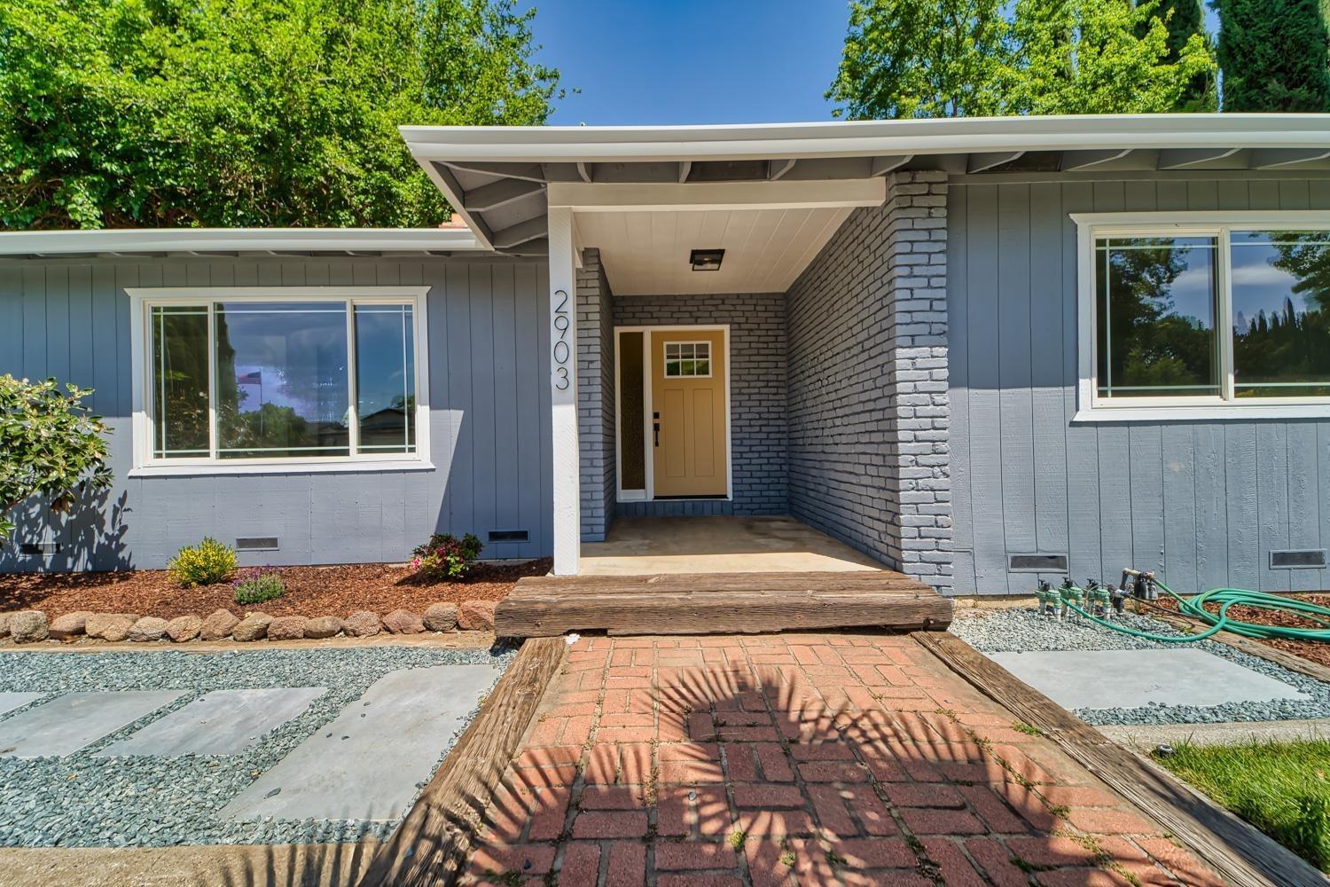 2903 Kennedy Drive