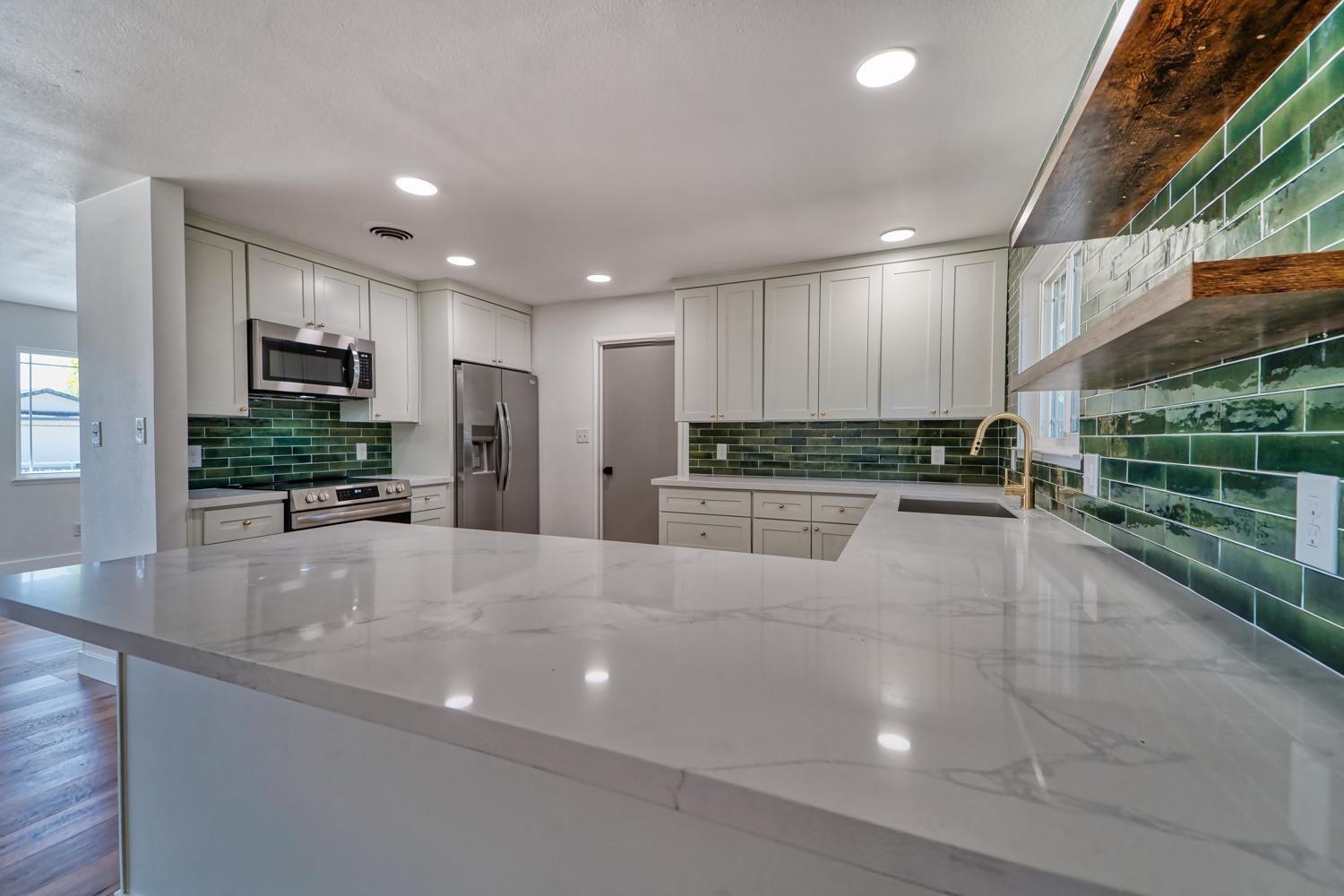 2903 Kennedy Drive