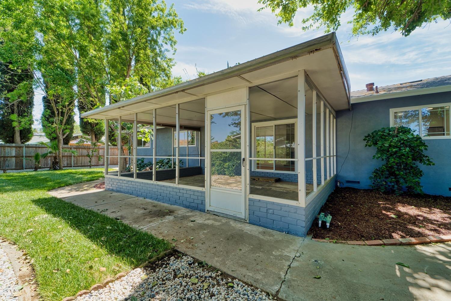 2903 Kennedy Drive