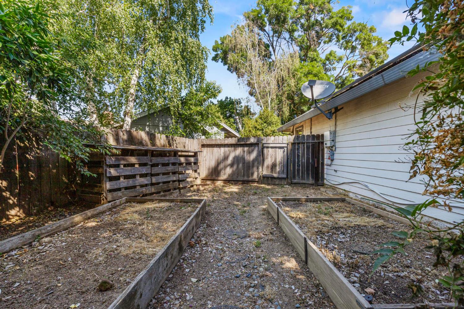 1668 Greenwood Way