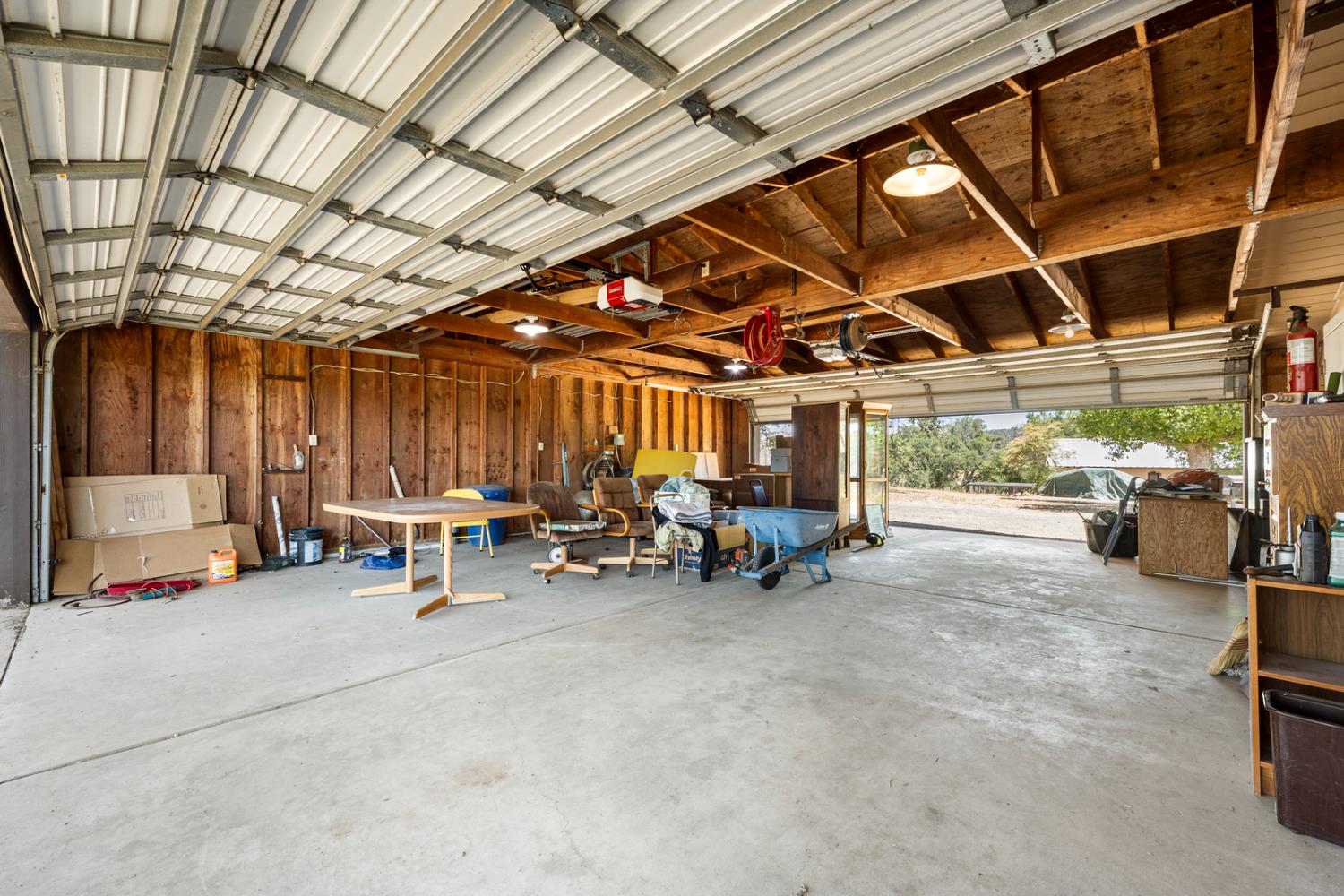 8060 LAKEVIEW LANE