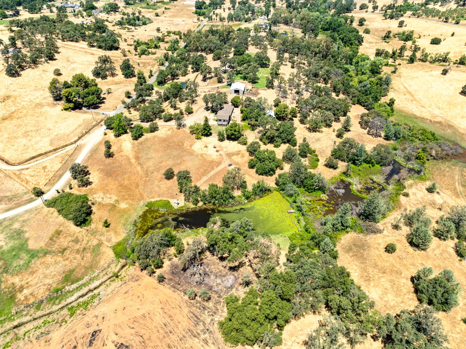 8060 LAKEVIEW LANE
