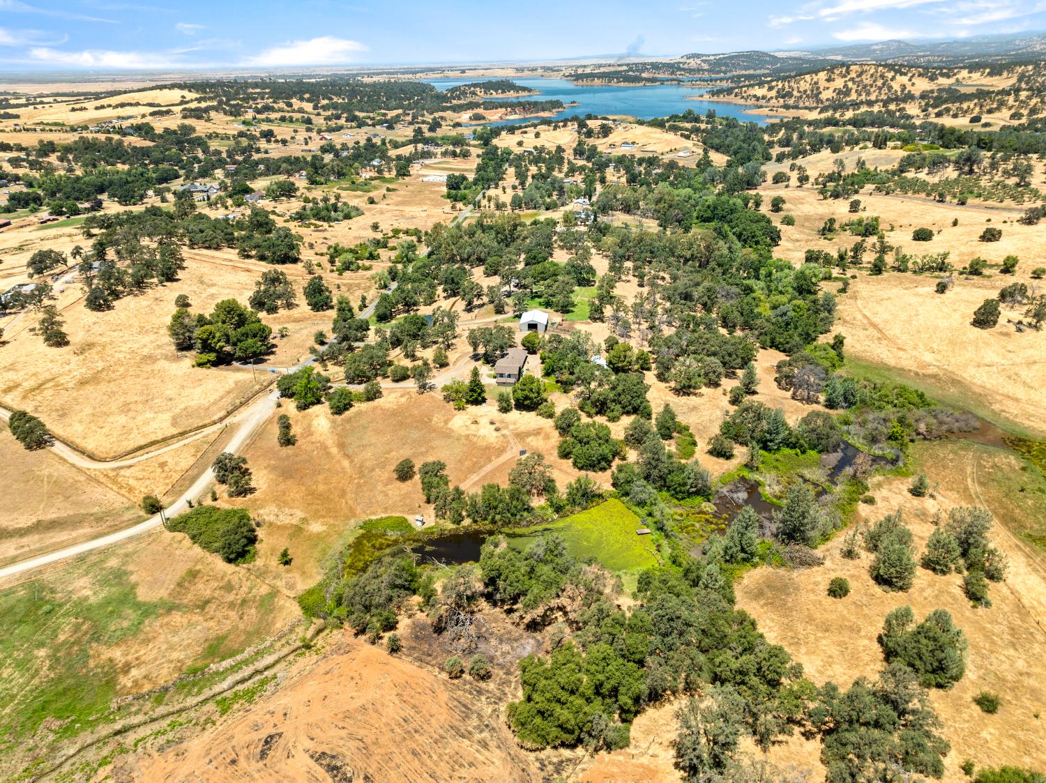 8060 LAKEVIEW LANE