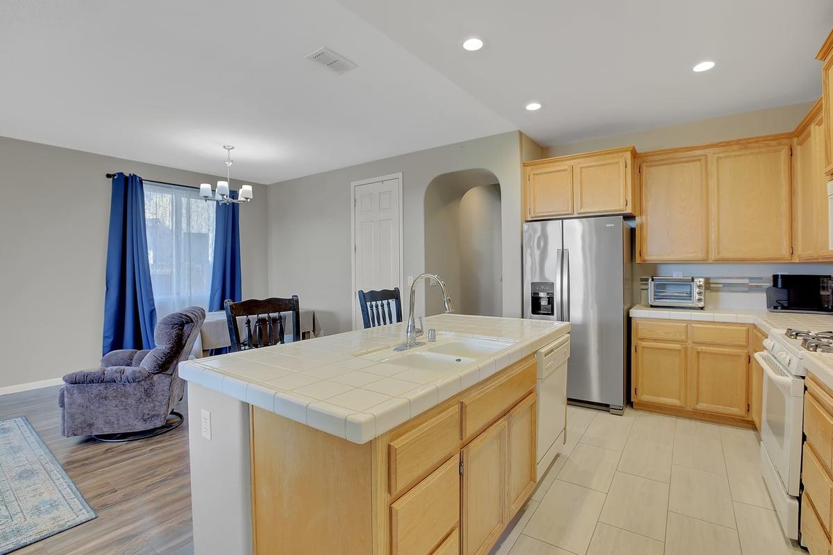 2204 Summerfield Lane