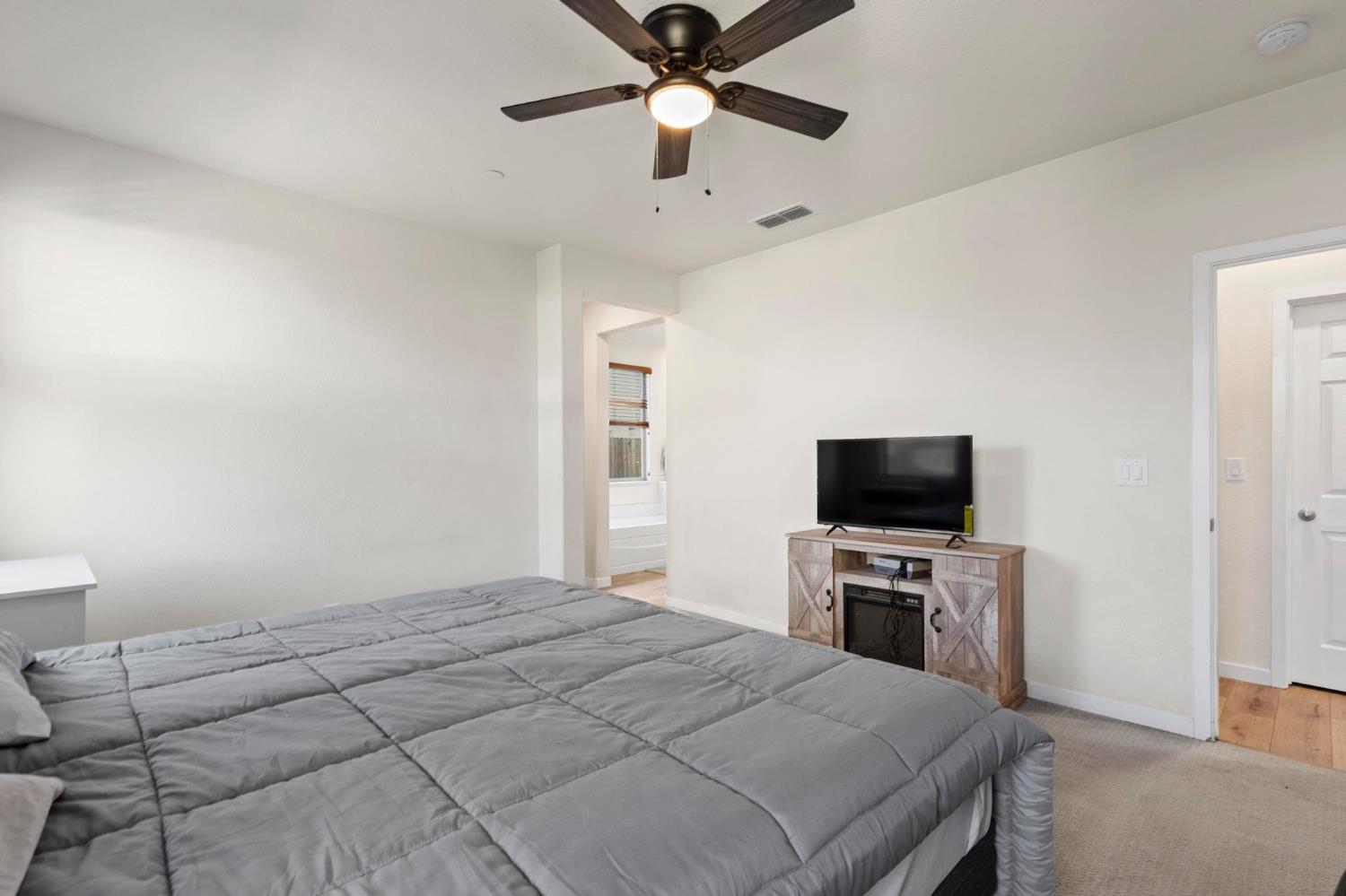 5653 Harcrest Drive