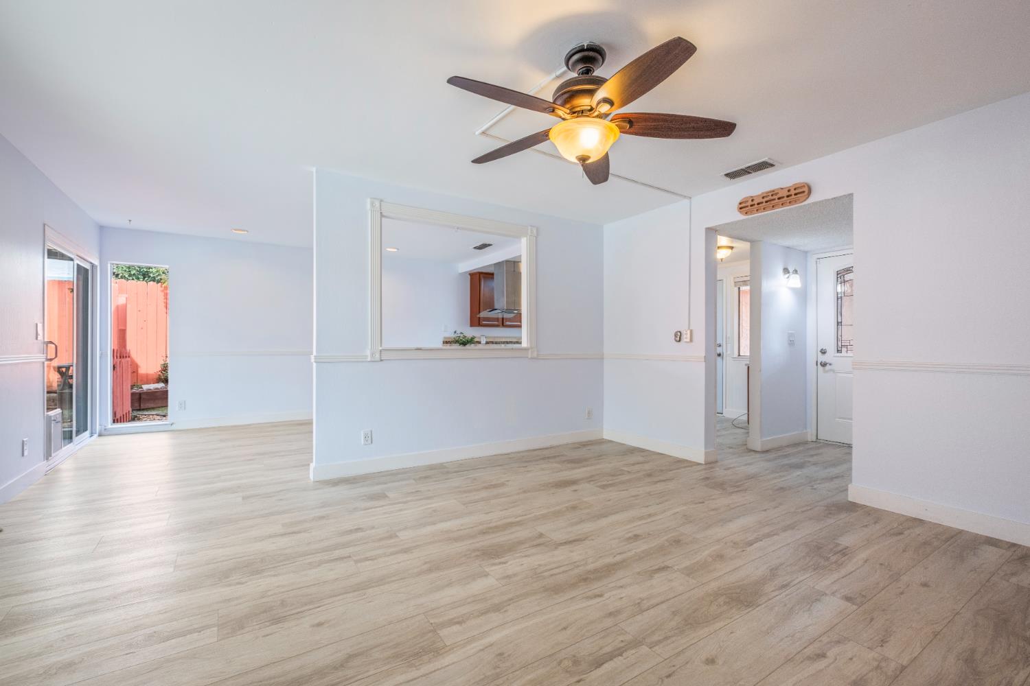 6939 Escallonia Drive