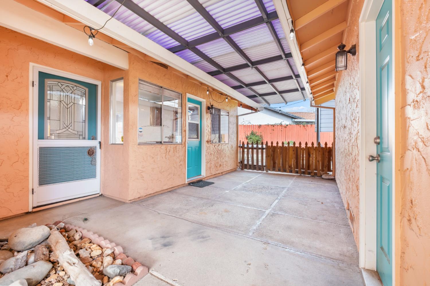 6939 Escallonia Drive