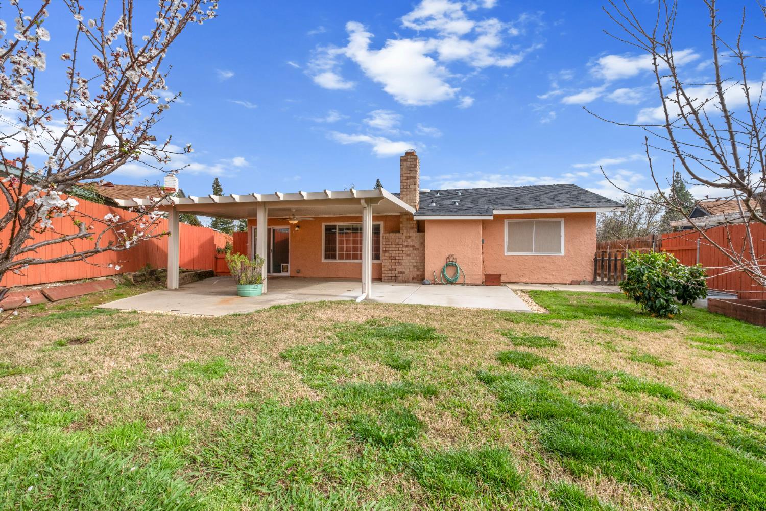 6939 Escallonia Drive