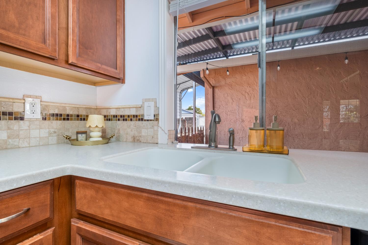 6939 Escallonia Drive