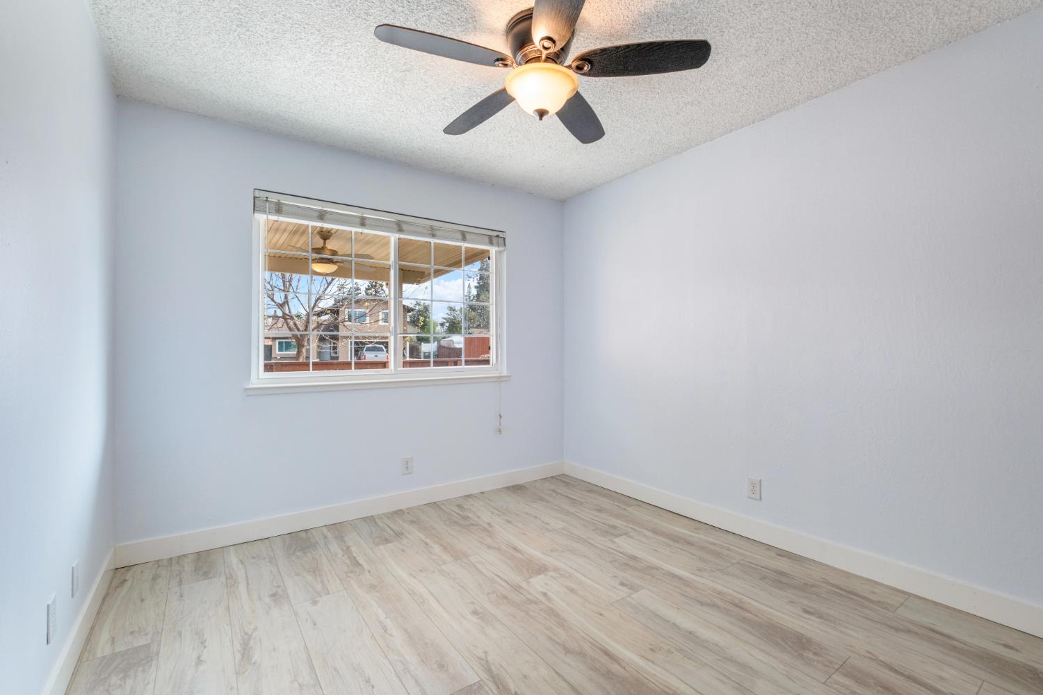 6939 Escallonia Drive
