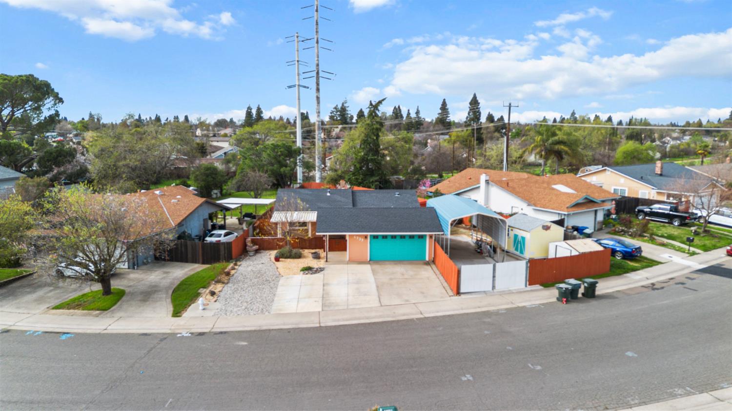 6939 Escallonia Drive