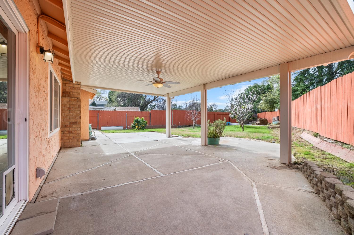 6939 Escallonia Drive
