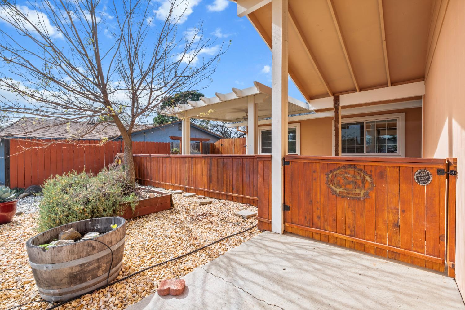 6939 Escallonia Drive