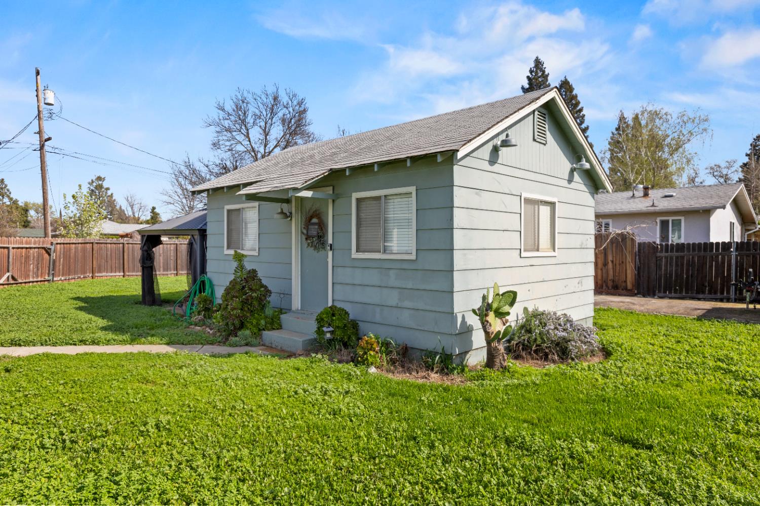 980 McCall Avenue