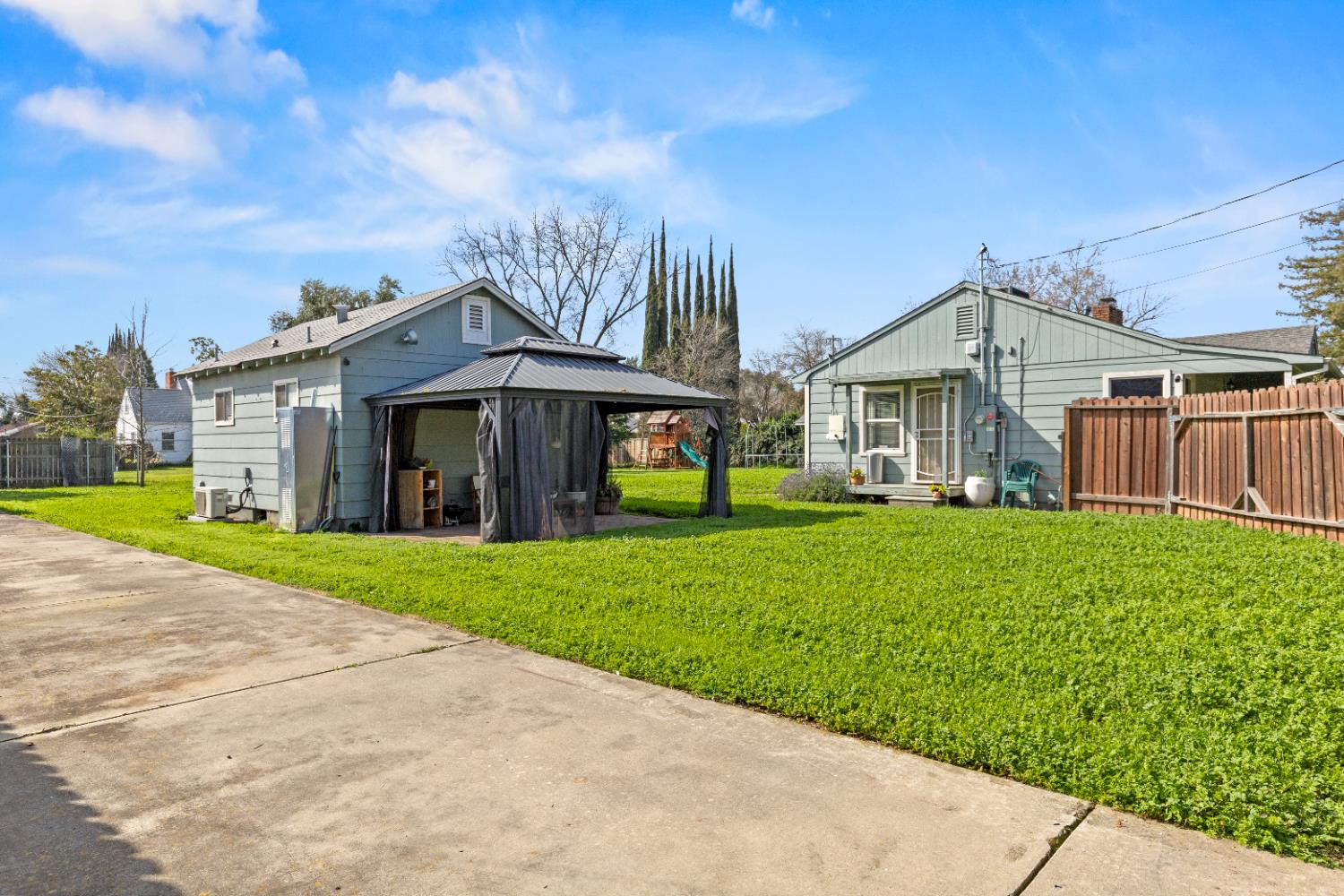 980 McCall Avenue