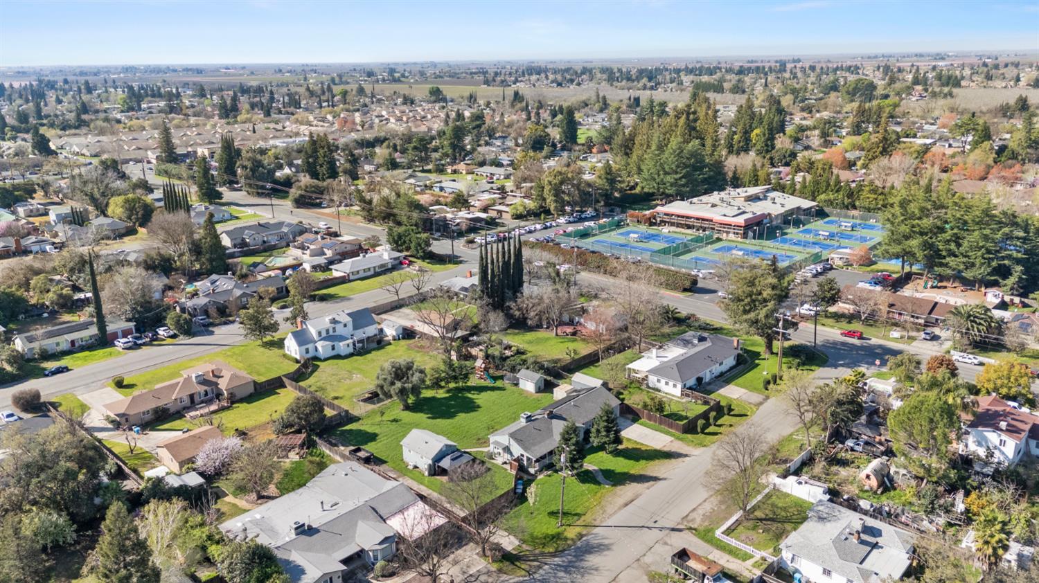 980 McCall Avenue