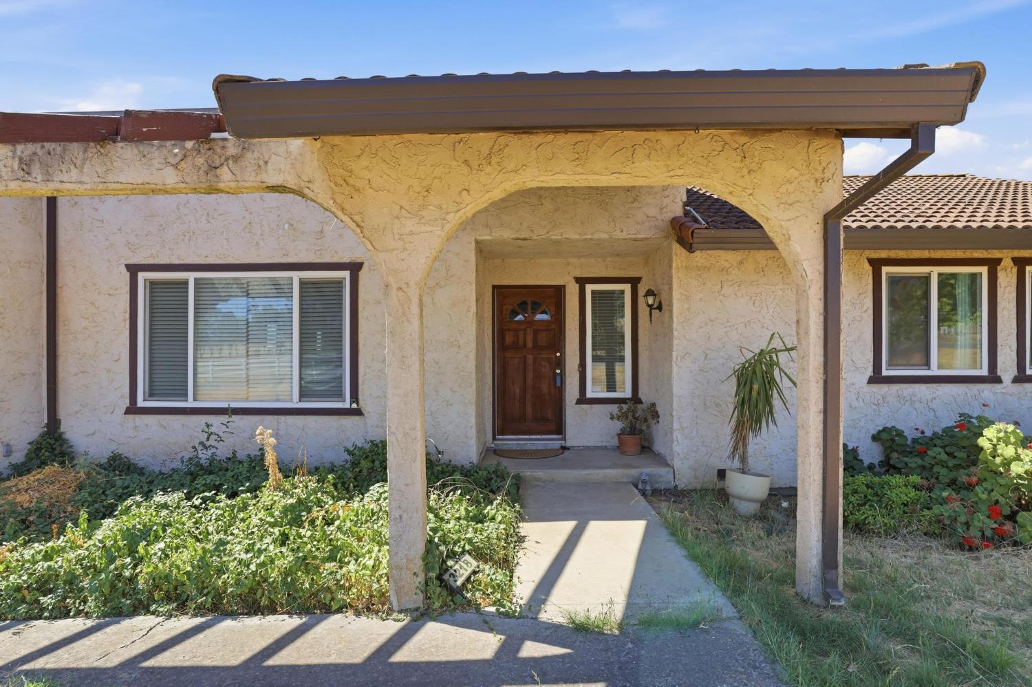 3218 Las Quintas Way