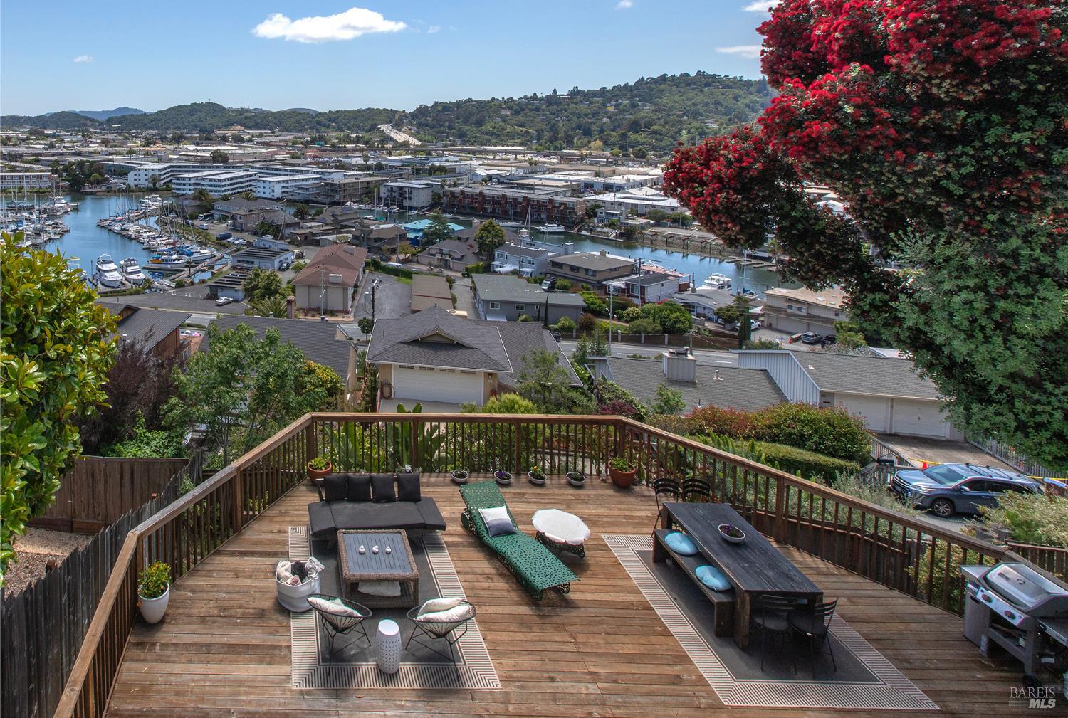 32 Alta Vista Way