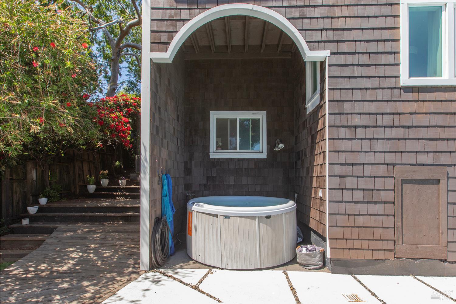 32 Alta Vista Way