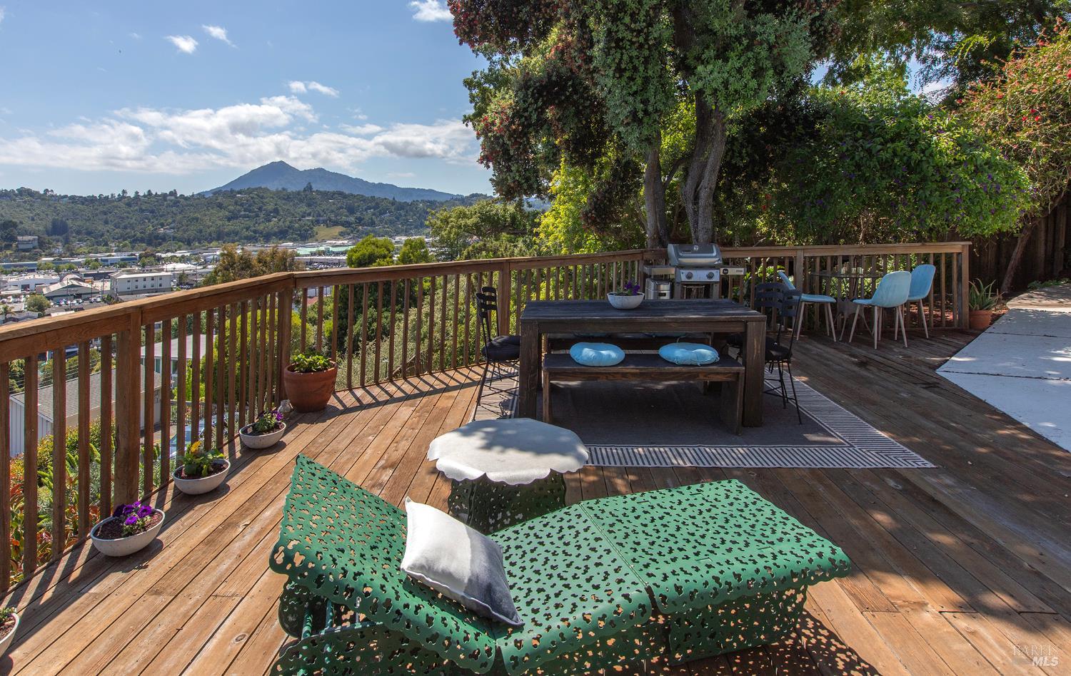32 Alta Vista Way