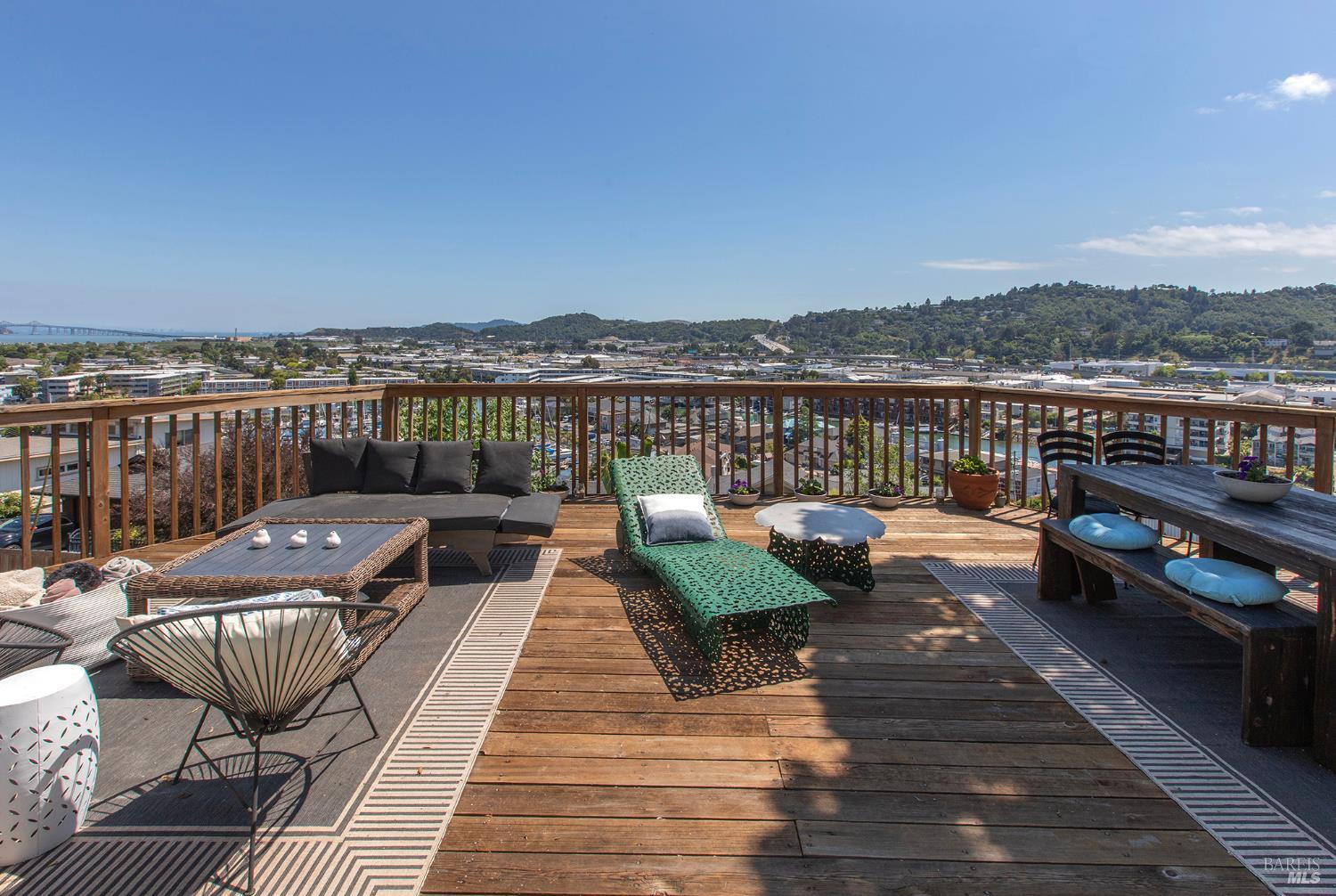32 Alta Vista Way